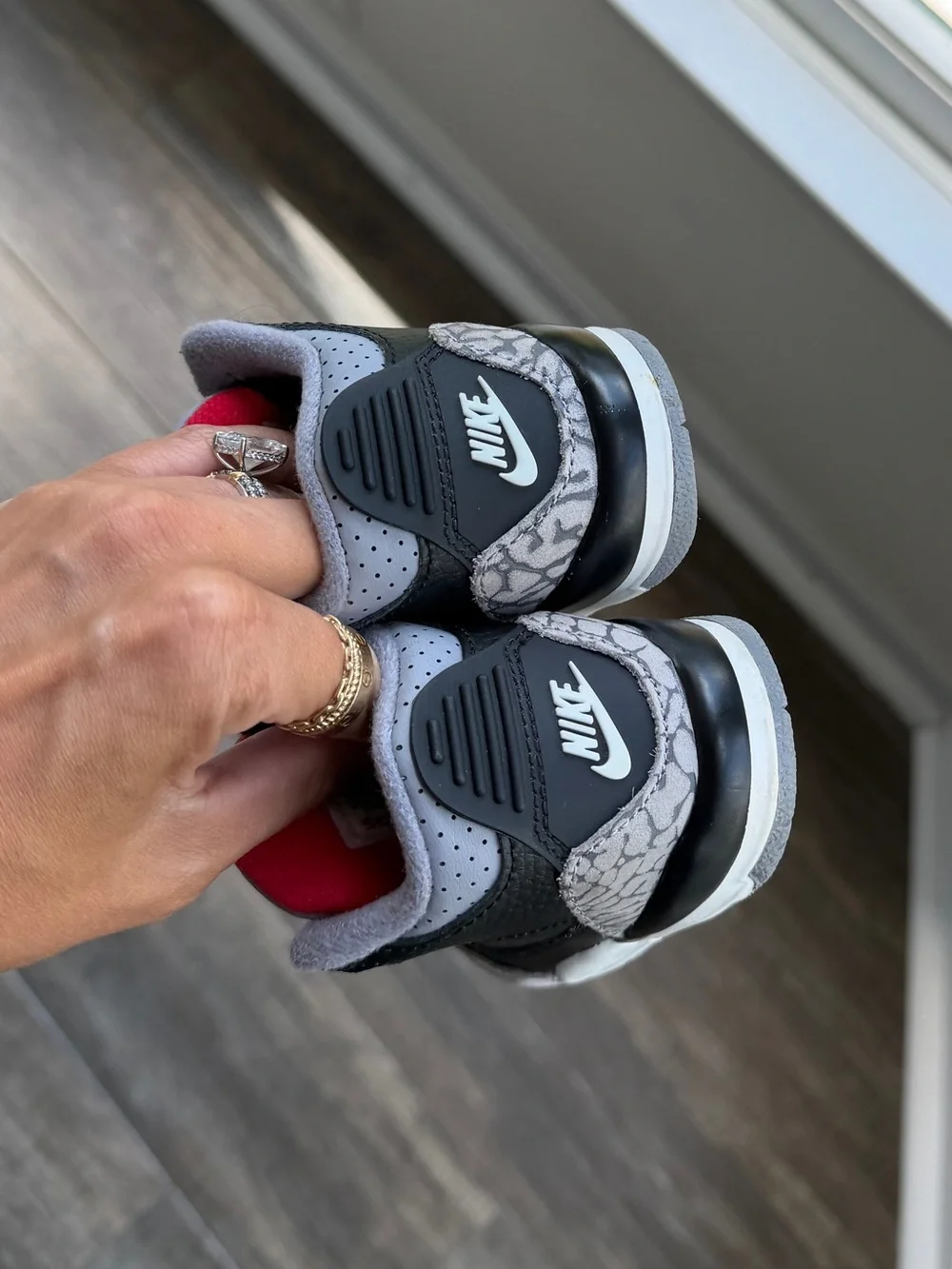 Jordan 3 retro black cement 5c
